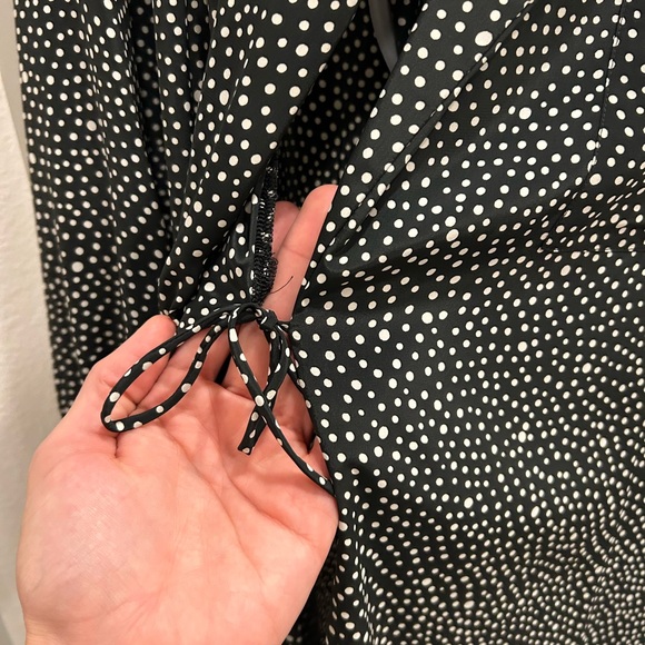 SOLD Vintage Valentino Intimo Black Polkadots Night Gown + Wrap Dress Set - Picture 13 of 16